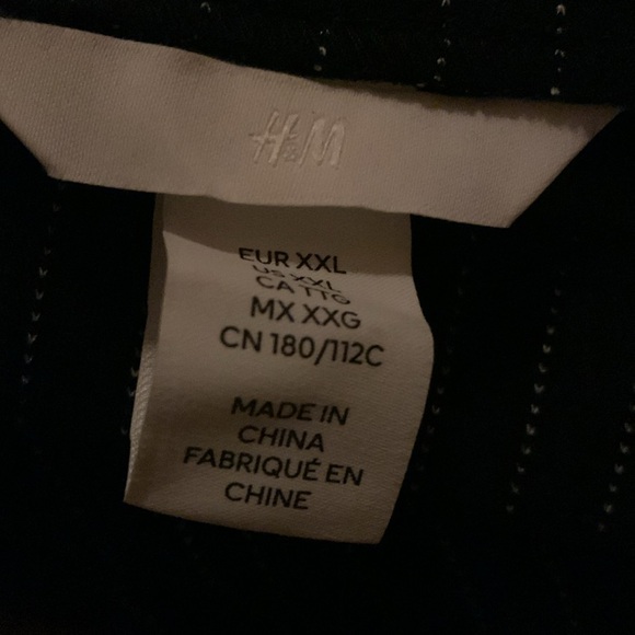 H&M pinstripe pencil skirt - Picture 2 of 3